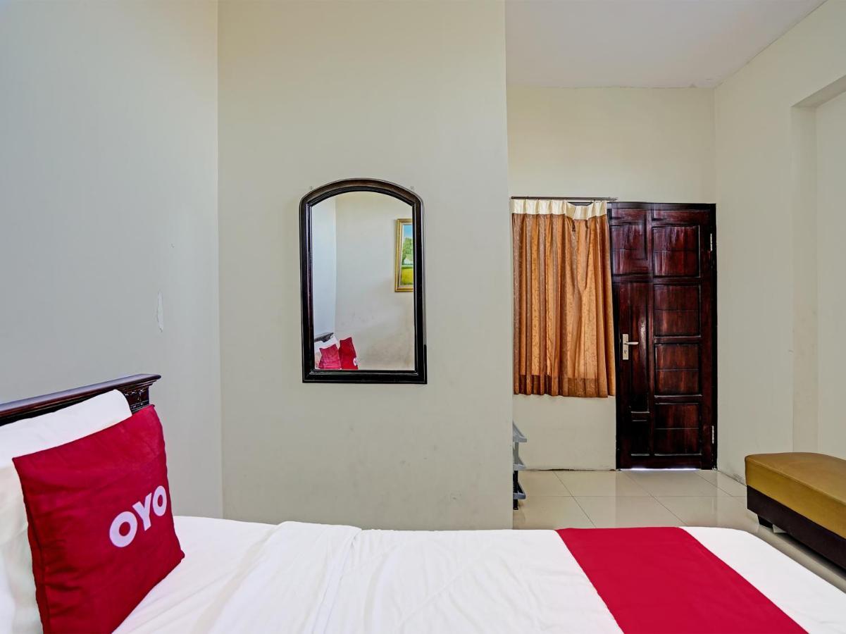 Oyo 91587 Griya Buah De5 Syariah Otel Sidoarjo Dış mekan fotoğraf