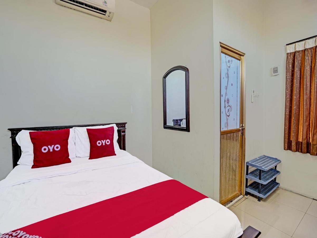 Oyo 91587 Griya Buah De5 Syariah Otel Sidoarjo Dış mekan fotoğraf