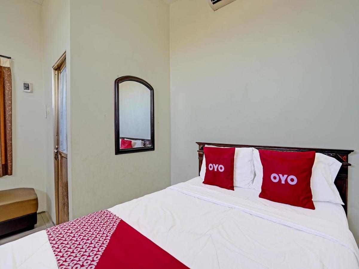 Oyo 91587 Griya Buah De5 Syariah Otel Sidoarjo Dış mekan fotoğraf